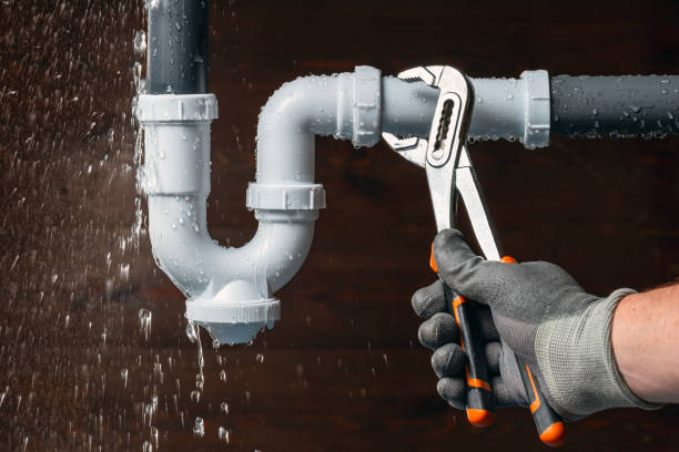 Professional Leak Detection technician working in Junction City, OR